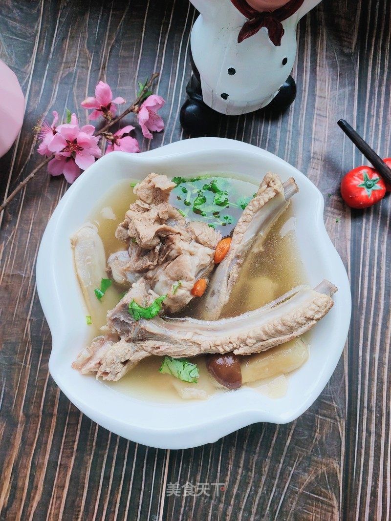 松茸排骨汤的做法_松茸排骨汤怎么做_雨中漫步_kRsJPX的菜谱_美食天下