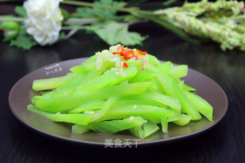 蒜蓉炒莴笋的做法_蒜蓉炒莴笋怎么做_sourcehe的菜谱_美食天下