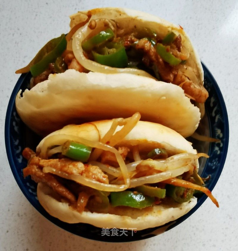 油酥饼孜然炒肉加馍的做法_油酥饼孜然炒肉加馍怎么做_红•宏的菜谱_美食天下