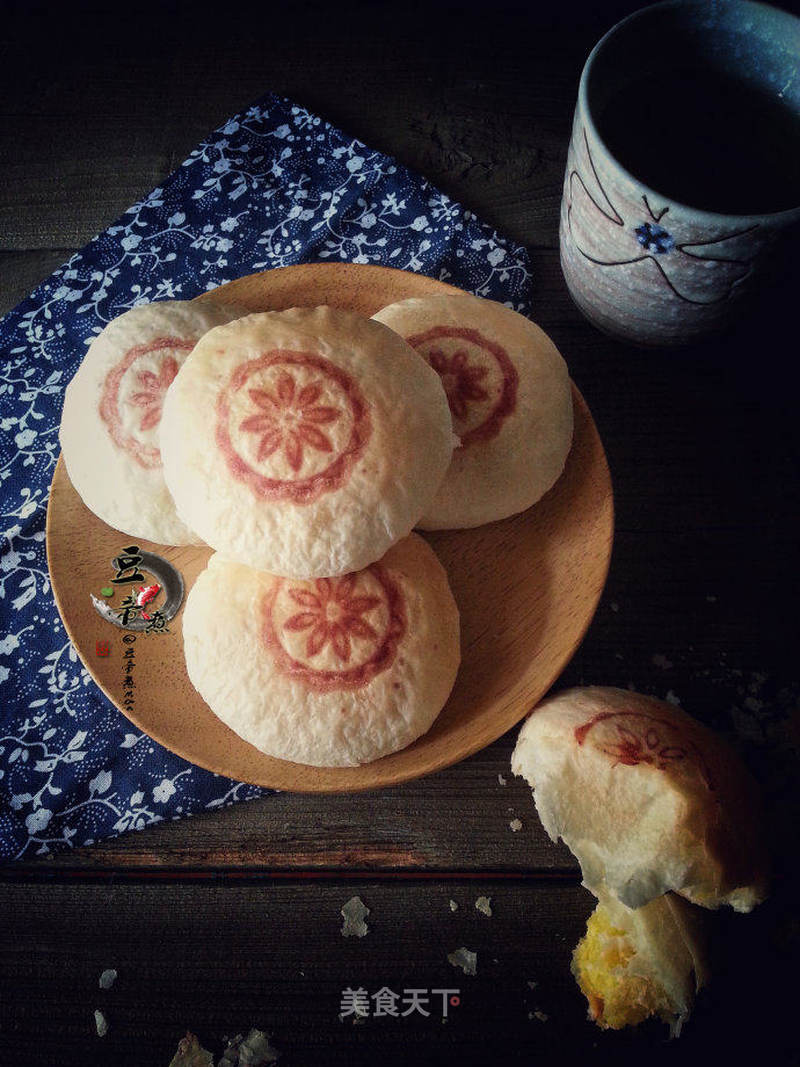 苏式椰蓉奶黄饼的做法_苏式椰蓉奶黄饼怎么做_豆帝煮Man的菜谱_美食天下