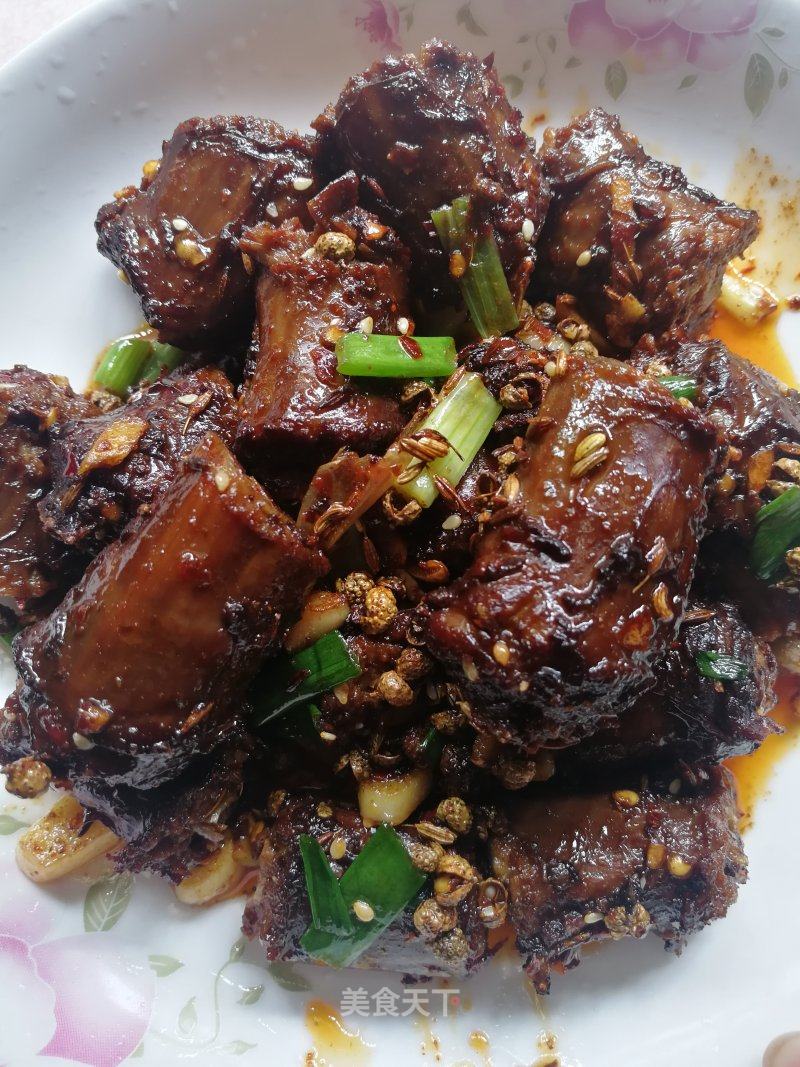 麻辣鸭脖的做法_*团圆饭*麻辣鸭脖_麻辣鸭脖怎么做_等你的每一餐的菜谱_美食天下