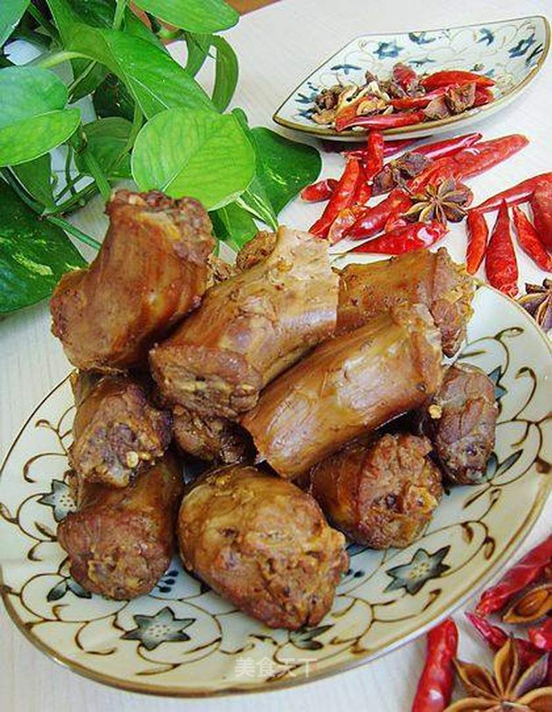 麻辣鸭脖的做法_麻辣鸭脖怎么做_菜谱_美食天下