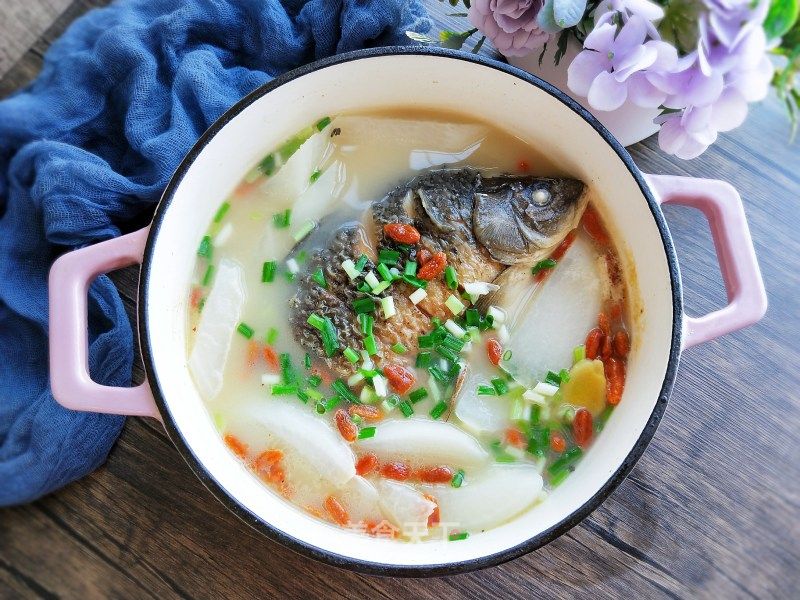 鲫鱼萝卜汤的做法_鲫鱼萝卜汤怎么做_宸·羽的菜谱_美食天下