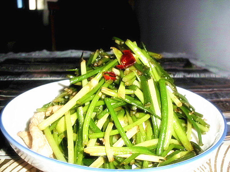 蒜薹炒肉的做法_蒜薹炒肉怎么做_菜谱_美食天下