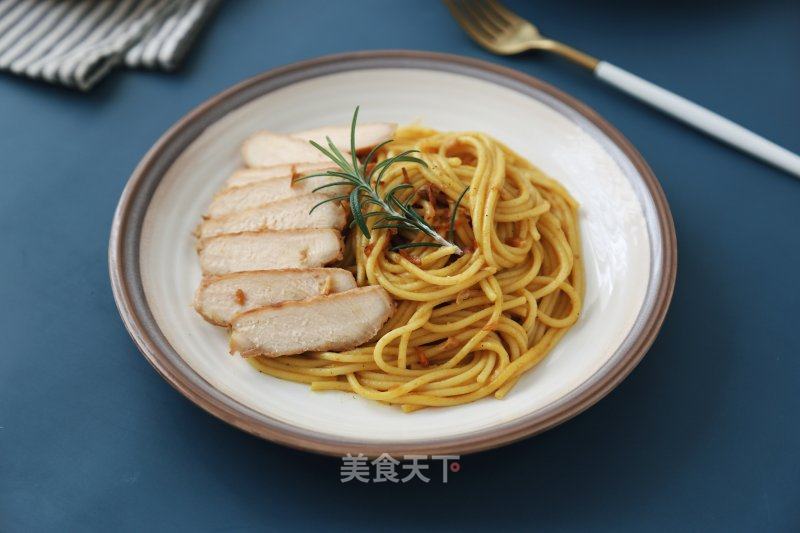 鸡排咖喱意面的做法_鸡排咖喱意面怎么做_爱生活的馋猫的菜谱_美食天下