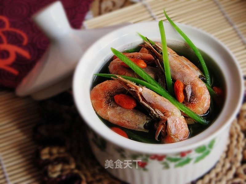 北极虾翡翠萝卜汤的做法_北极虾翡翠萝卜汤怎么做_悠闲的向日葵的菜谱_美食天下