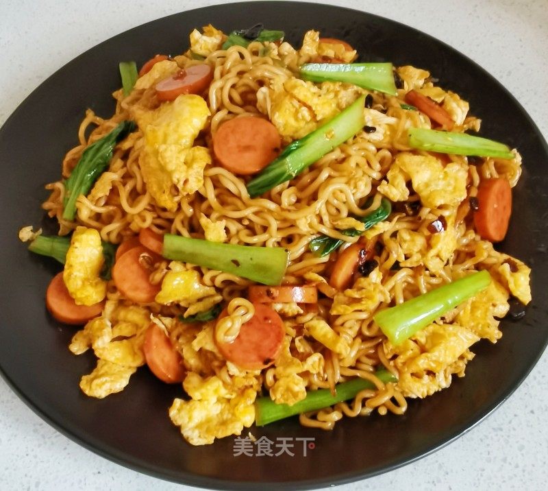 炒方便面的做法_炒方便面怎么做_红•宏的菜谱_美食天下