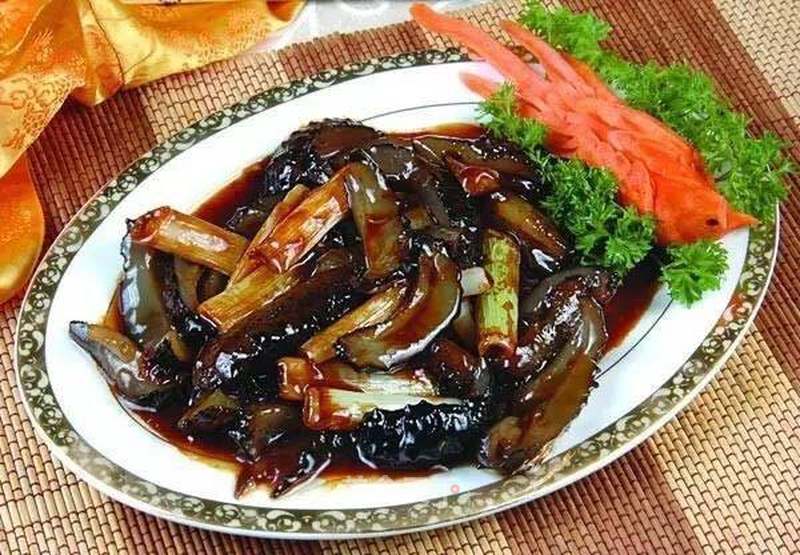 葱烧海参的做法_葱烧海参怎么做_山人1973的菜谱_美食天下
