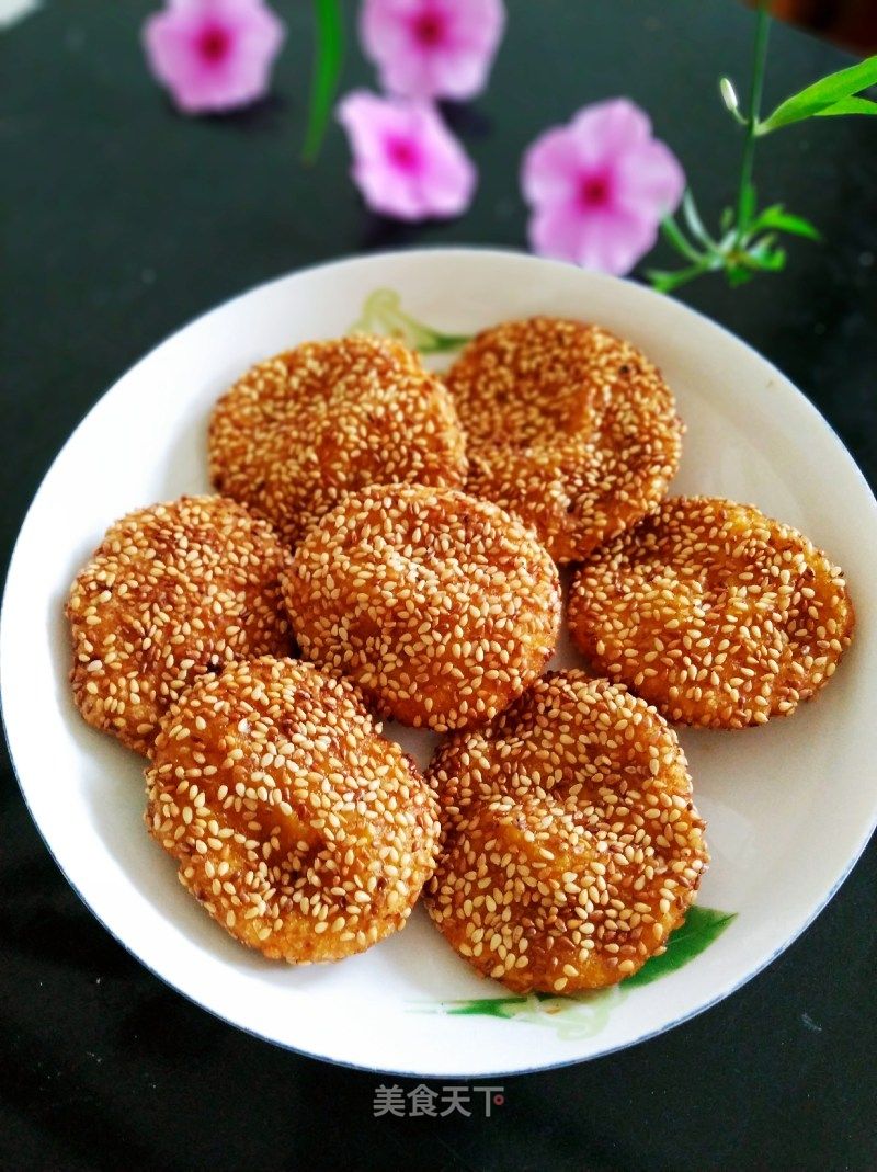 南瓜芝麻饼的做法_南瓜芝麻饼怎么做_红袖添饭*的菜谱_美食天下