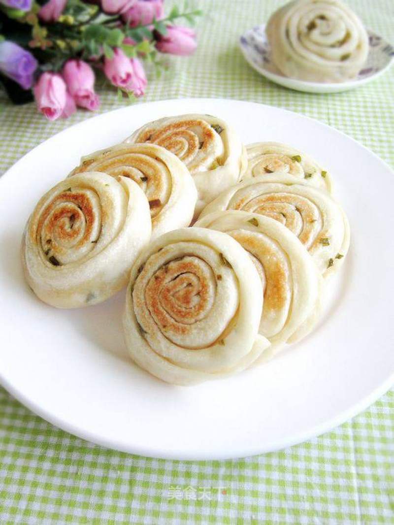 回民葱油饼的做法_回民葱油饼怎么做_天山可可的菜谱_美食天下