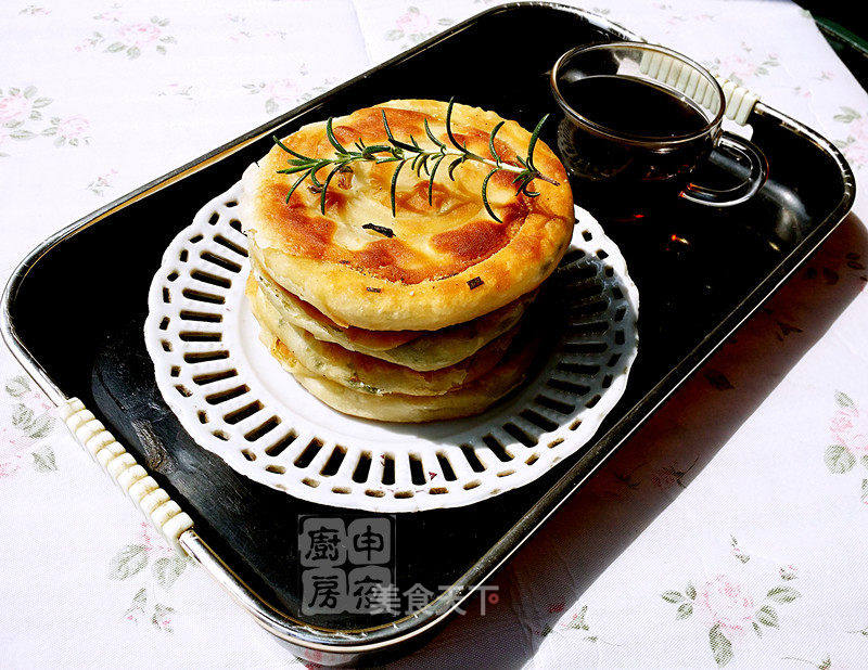 秘制葱油饼的做法_秘制葱油饼怎么做_海上椰梦的菜谱_美食天下
