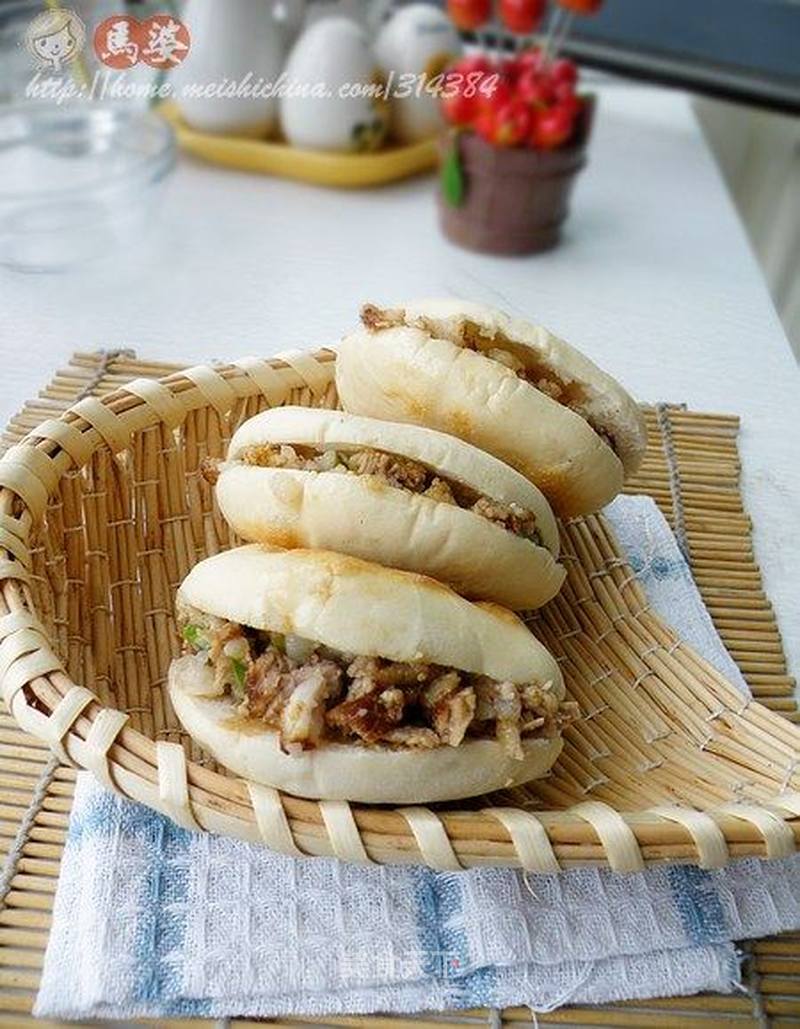 肉夹馍制作过程的做法_详细的肉夹馍制作过程_肉夹馍制作过程怎么做_菜谱_美食天下