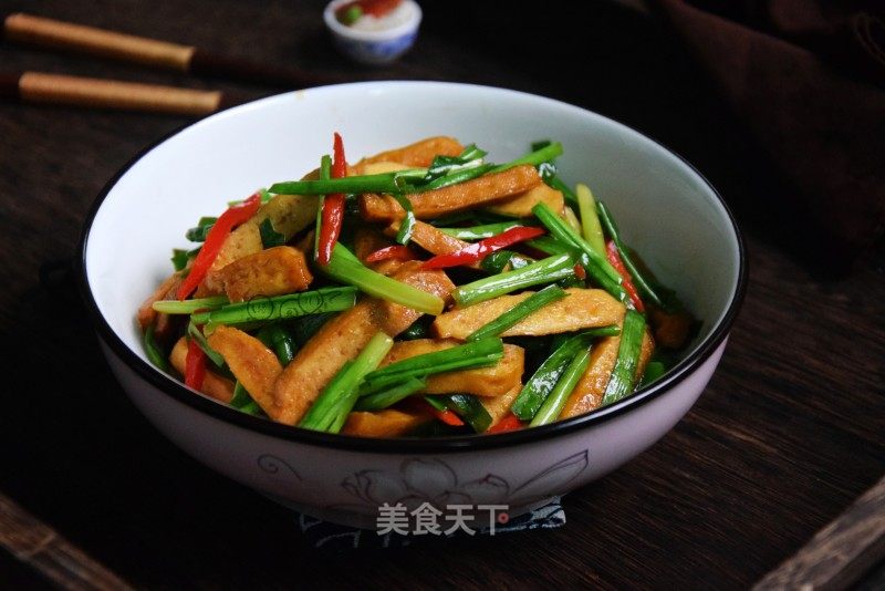 韭菜炒香干的做法_韭菜炒香干怎么做_緣豆兒的菜谱_美食天下