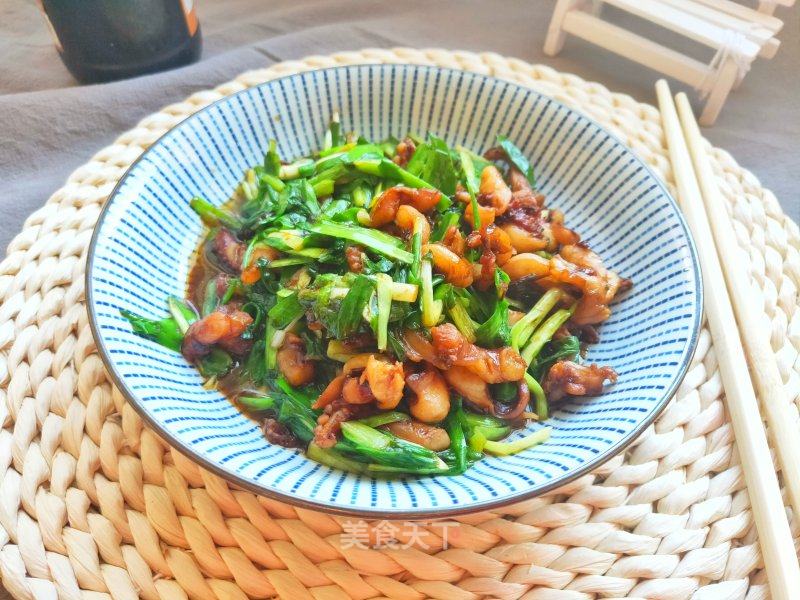韭菜炒鱿鱼须的做法_简单好吃的韭菜炒鱿鱼须_韭菜炒鱿鱼须怎么做_月亮私家烘焙的菜谱_美食天下