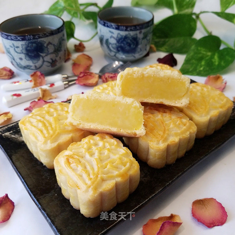 金沙奶黄酥皮月饼的做法_金沙奶黄酥皮月饼怎么做_elmonte的菜谱_美食天下