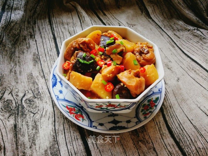 香菇土豆炖鸡腿的做法_香菇土豆炖鸡腿怎么做_一溪月的菜谱_美食天下