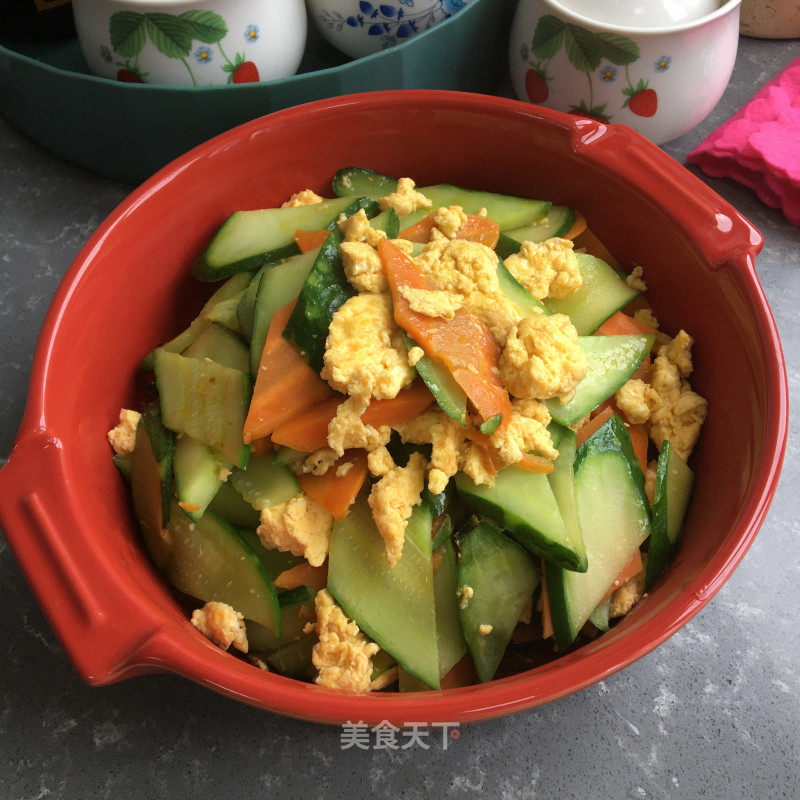 黄瓜胡萝卜炒鸡蛋的做法_黄瓜胡萝卜炒鸡蛋怎么做_RLing的菜谱_美食天下
