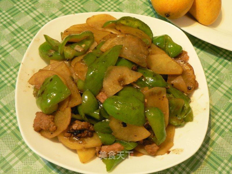 青椒肉片炒土豆的做法_青椒肉片炒土豆怎么做_菜谱_美食天下