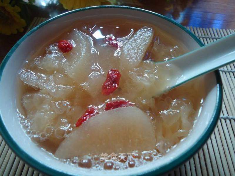 冰糖银耳炖雪梨的做法_冰糖银耳炖雪梨怎么做_菜谱_美食天下