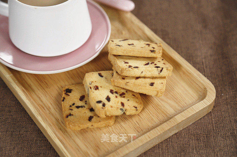 蔓越莓曲奇的做法_曲奇饼干的做法(烤箱做蔓越莓曲奇)_蔓越莓曲奇怎么做_Petrus柏翠电器的菜谱_美食天下