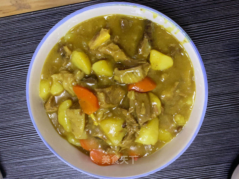 少油版咖喱土豆牛腩的做法_少油版咖喱土豆牛腩怎么做_馋猫豆包是只柴的菜谱_美食天下
