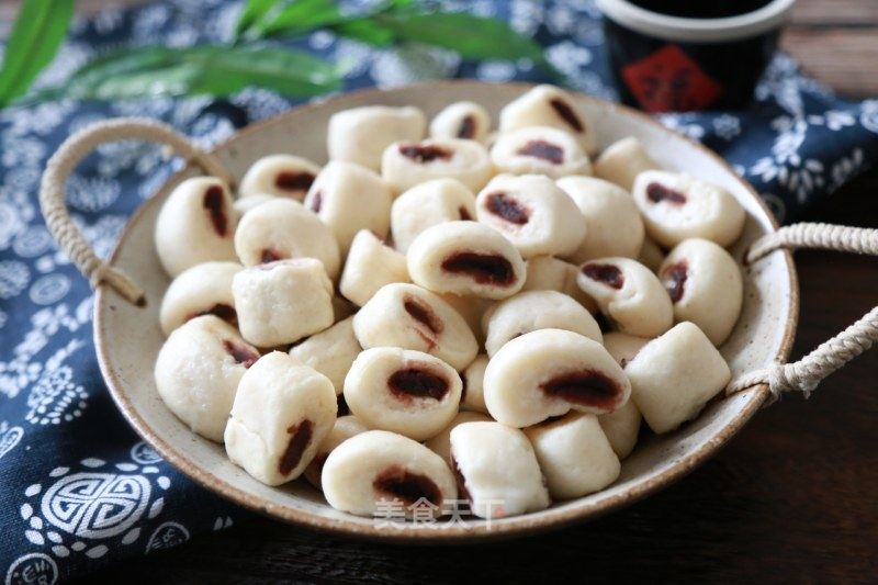 迷你豆沙包的做法_迷你豆沙包怎么做_青葱食味的菜谱_美食天下