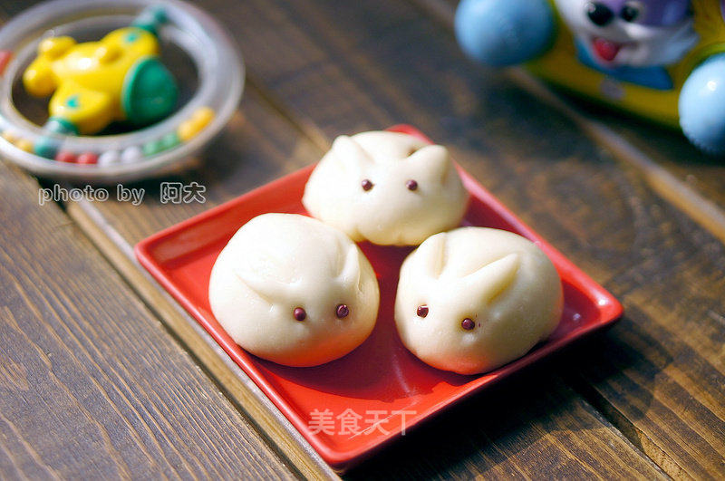 白兔豆沙包的做法_白兔豆沙包怎么做_阿大^.^的菜谱_美食天下