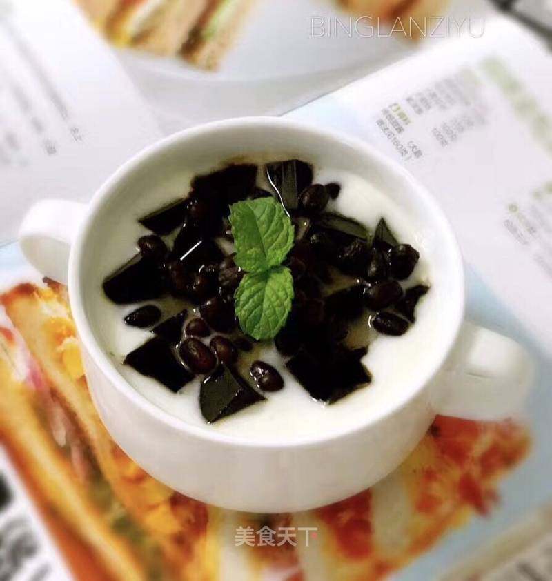 酸奶蜜豆龟苓膏的做法_酸奶蜜豆龟苓膏怎么做_冰蓝紫羽的菜谱_美食天下