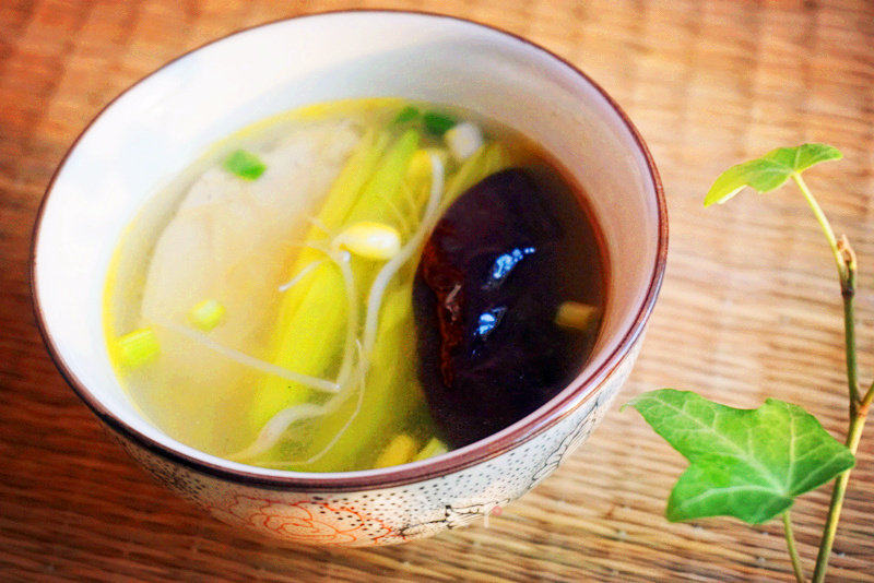 中山四物汤的做法_中山四物汤怎么做_食趣菜菜屋的屋的菜谱_美食天下