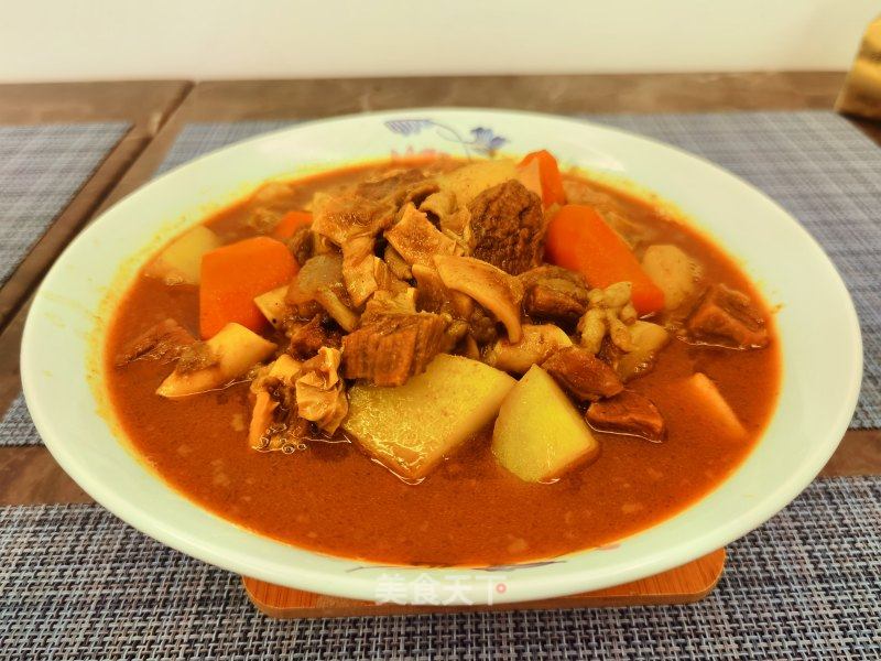 咖喱牛肉炖土豆的做法_咖喱牛肉炖土豆怎么做_五加五左左的菜谱_美食天下
