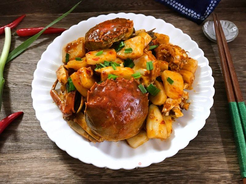 香辣蟹炒年糕的做法_香辣蟹炒年糕怎么做_乐食记的菜谱_美食天下
