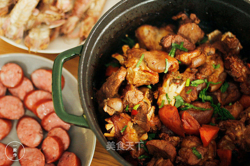 红焖羊肉的做法_红焖羊肉一厨作珐琅彩铸铁锅_红焖羊肉怎么做_一厨作的菜谱_美食天下