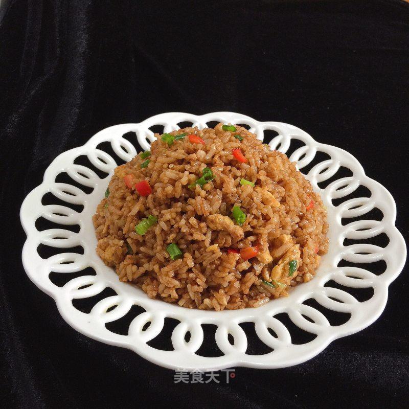 鸡蛋酱油炒饭的做法_鸡蛋酱油炒饭怎么做_梦桃缘的菜谱_美食天下