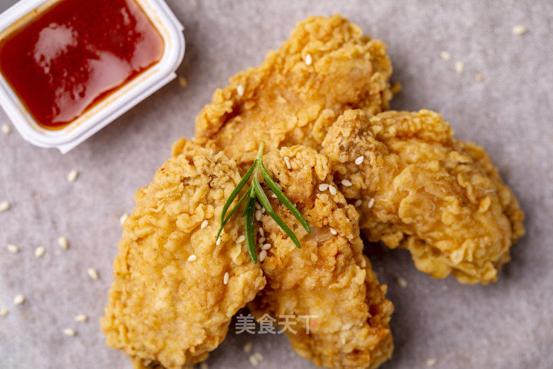 薯片鸡翅的做法_非油炸的薯片鸡翅,快速出炉休闲小零食_薯片鸡翅怎么做_K88名泉广场的菜谱_美食天下