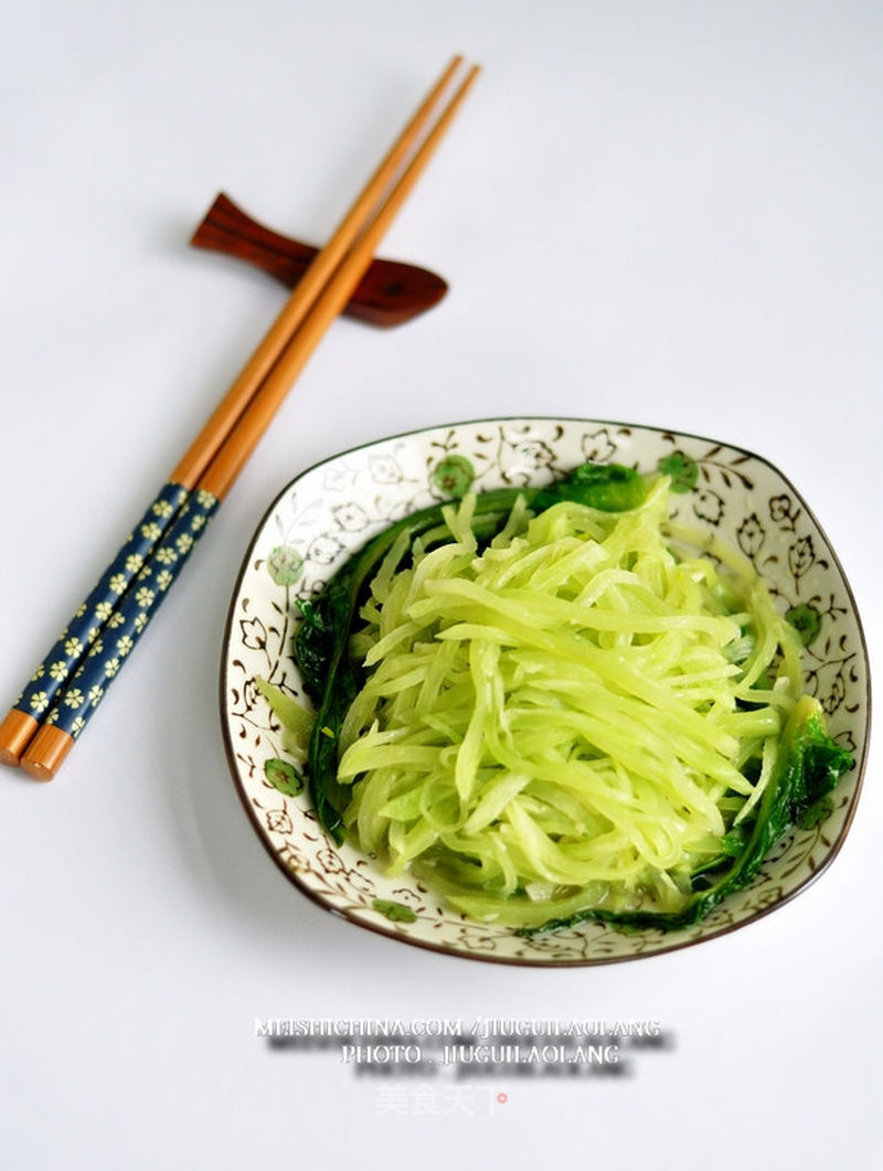 清炒莴笋丝的做法_清炒莴笋丝怎么做_菜谱_美食天下