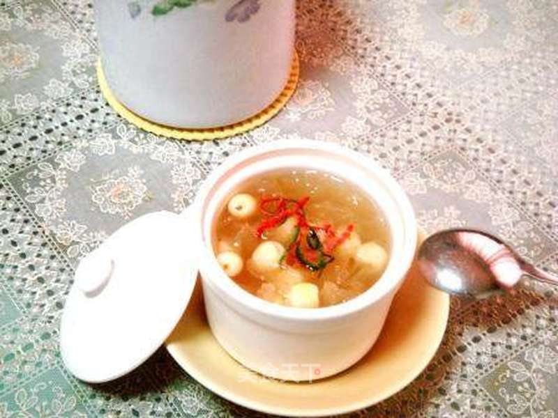 冰糖银耳莲子羹的做法_冰糖银耳莲子羹怎么做_菜谱_美食天下