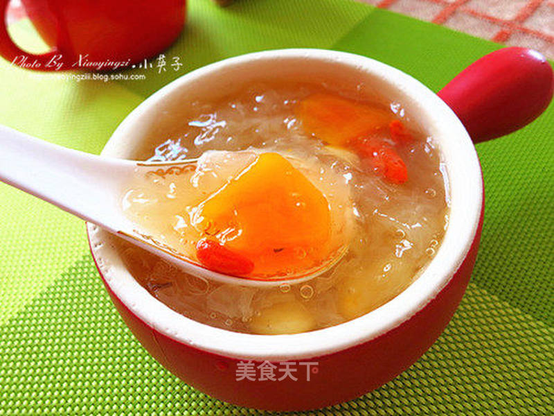 木瓜银耳枸杞莲子羹的做法_节后养身佳品–木瓜银耳枸杞莲子羹_木瓜银耳枸杞莲子羹怎么做_东营小英子的菜谱_美食天下
