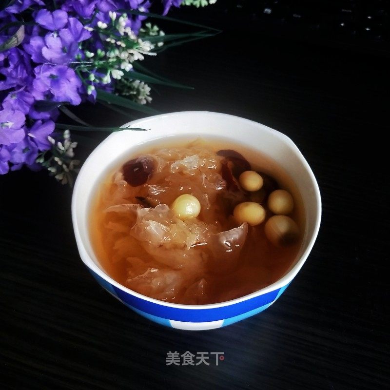 红枣银耳莲子羹的做法_消夏甜品——红枣银耳莲子羹_红枣银耳莲子羹怎么做_春天DIY美食的菜谱_美食天下