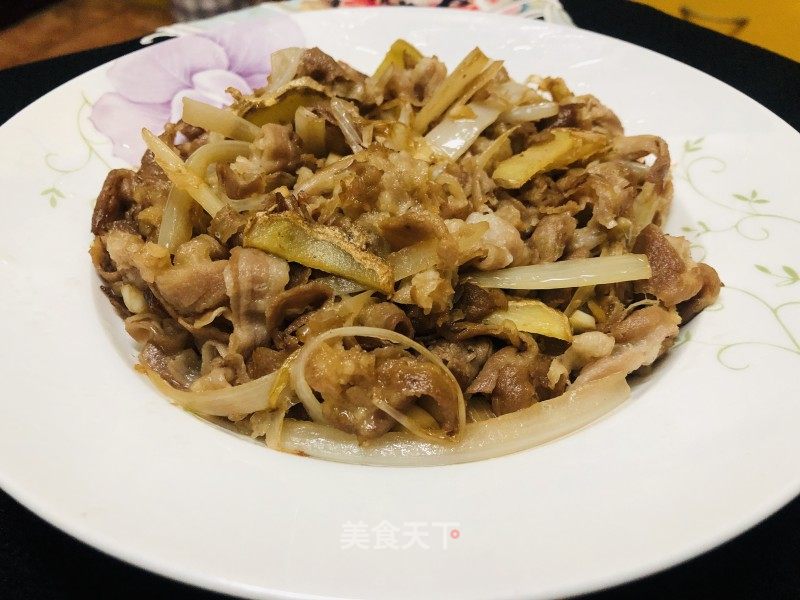 葱爆羊肉的做法_葱爆羊肉怎么做_跳跳糖蹦跶的菜谱_美食天下