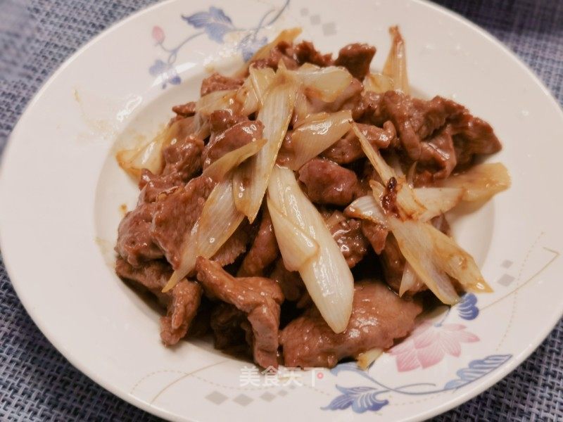 葱爆羊肉的做法_葱爆羊肉怎么做_五加五左左的菜谱_美食天下