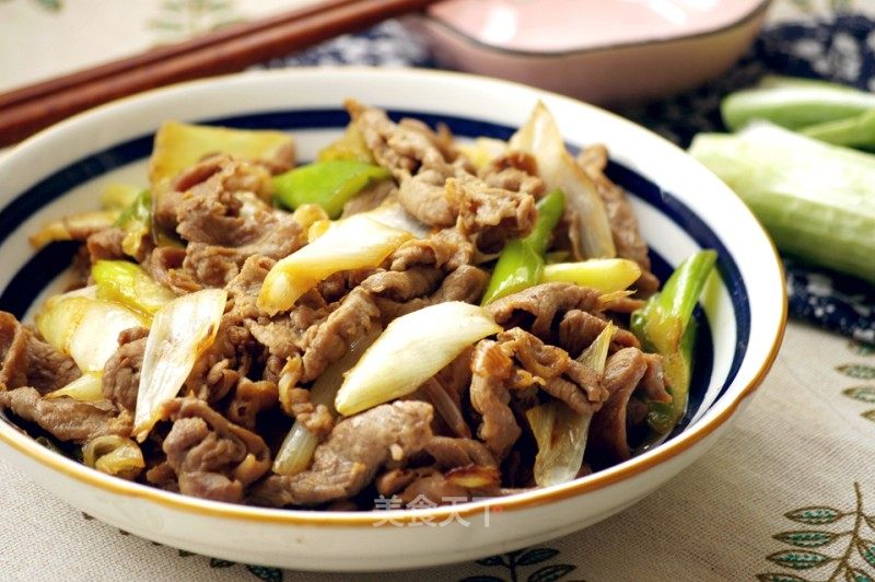葱爆羊肉的做法_葱爆羊肉怎么做_伍加叁宝妈的菜谱_美食天下