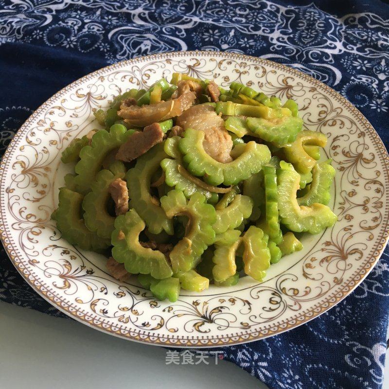 肉片炒苦瓜的做法_肉片炒苦瓜怎么做_RLing的菜谱_美食天下