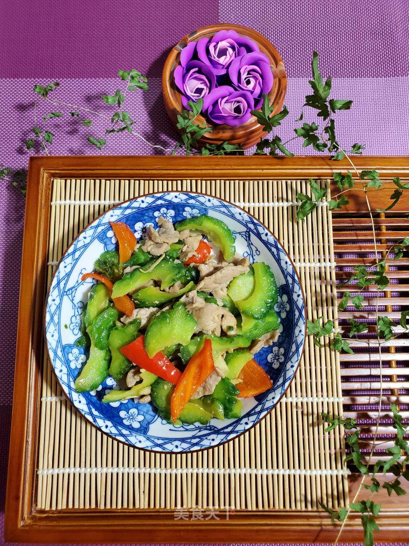 苦瓜炒肉片的做法_苦瓜炒肉片怎么做_琪_feXjZ8E2的菜谱_美食天下