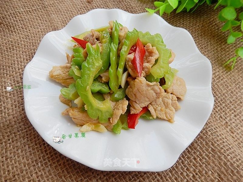 苦瓜炒瘦肉的做法_苦瓜炒瘦肉怎么做_余甘果蜜的厨房的菜谱_美食天下