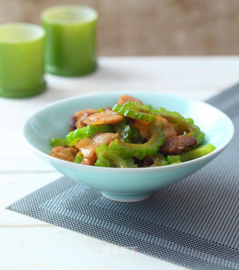 苦瓜炒肉片的做法_苦瓜炒肉片怎么做_娅米厨房的菜谱_美食天下
