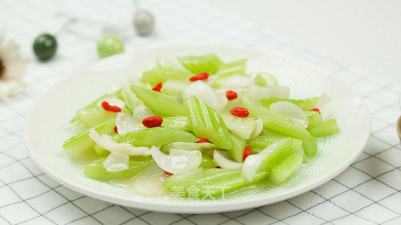 西芹百合的做法_西芹百合怎么做_美食天下的菜谱_美食天下