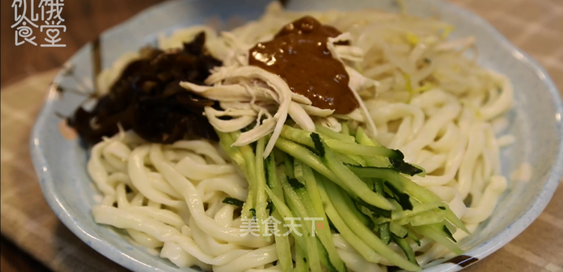 鸡丝凉面的做法_鸡丝凉面怎么做_饥饿食堂的菜谱_美食天下