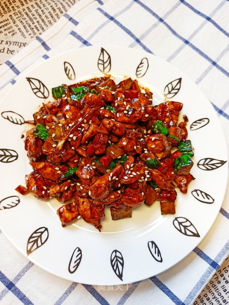 酱爆鸡丁的做法_酱爆鸡丁怎么做_线线3896的菜谱_美食天下