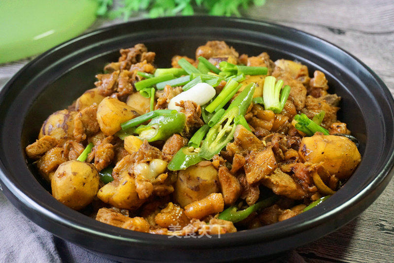 板栗烧鸡的做法_板栗烧鸡怎么做_食趣菜菜屋的屋的菜谱_美食天下