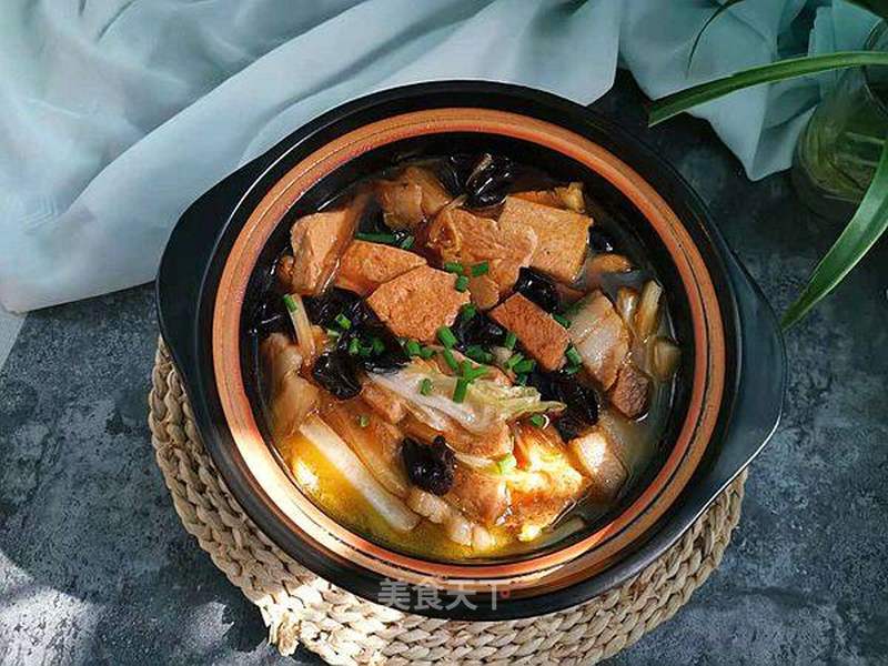 黑木耳白菜炖豆腐的做法_黑木耳白菜炖豆腐怎么做_余甘果蜜的厨房的菜谱_美食天下